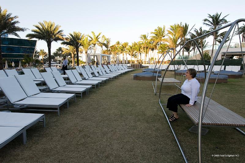 20090211_194032 D200 P1 3900x2600 srgb.jpg - Deck chairs